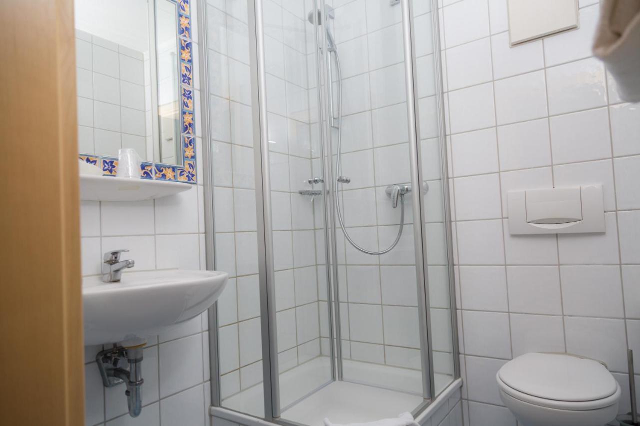 Alter Wirt Putzbrunn Hotel Kültér fotó